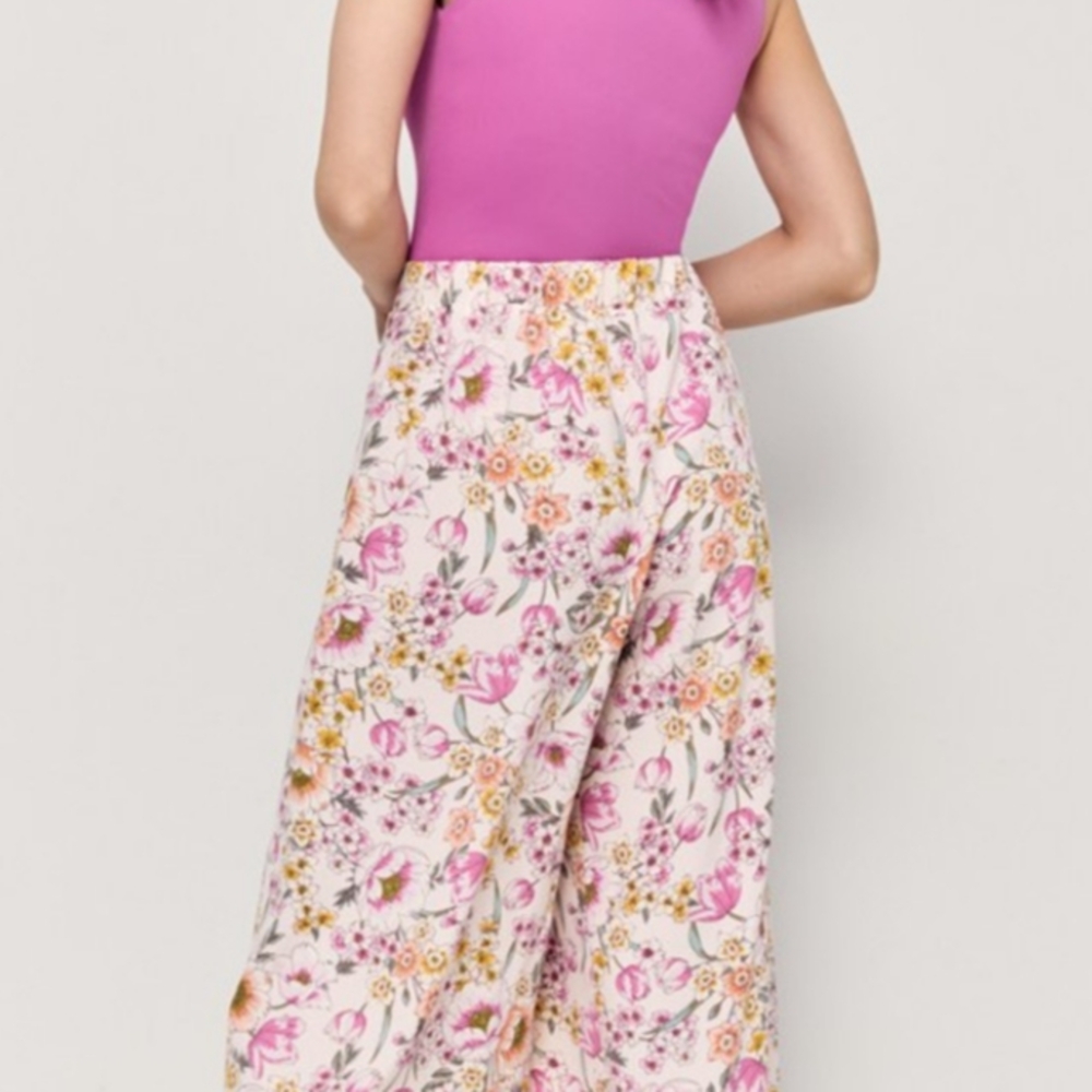 Francesca's Floral High-Slit Wide-Leg Pants. Size L - Picture 5 of 10
